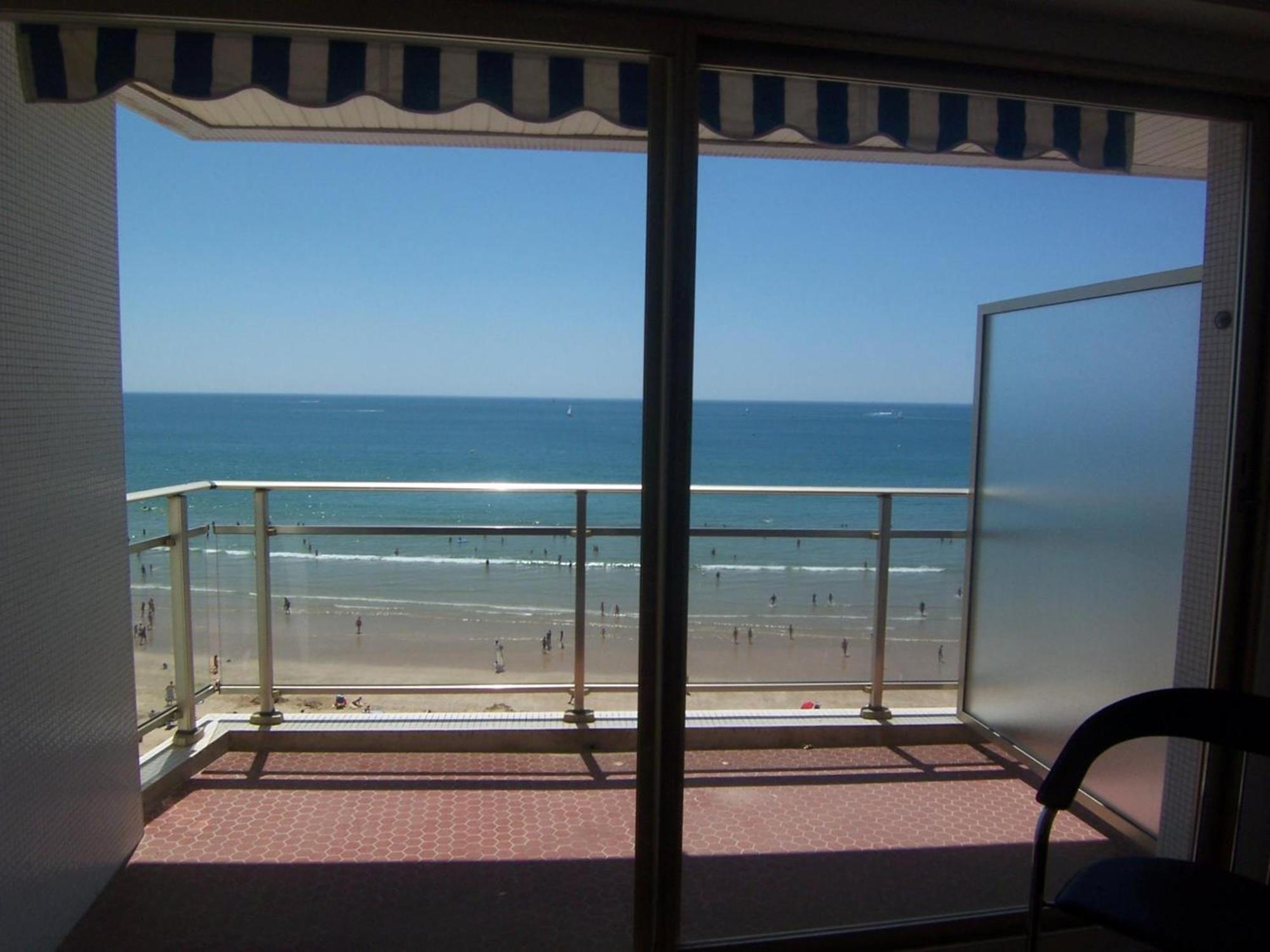 Studio Face Mer Avec Balcon, Proche Commerces Et Plage - Fr-1-197-164 Ле-Сабль-д'Олонн Екстер'єр фото